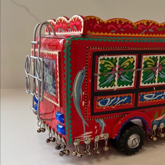 Hand-Painted wooden Decorative Pakistani Truck - Picture 5 of 9